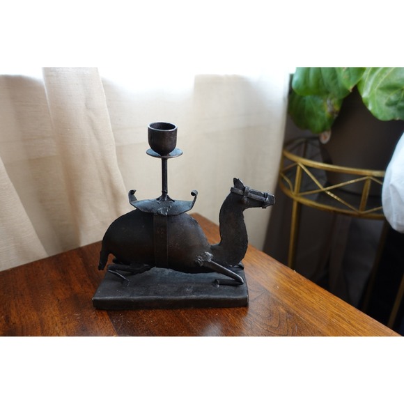 Vintage Folk Art metal camel candlestick holder - Picture 8 of 9